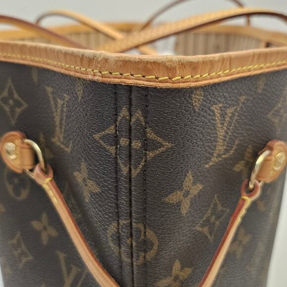 Louis Vuitton Monogram Neverfull MM Tote - Picture 6 of 10